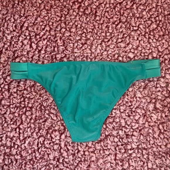 Bikini bottoms - Picture 2 of 2